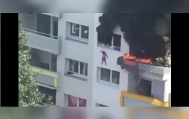 Crianças pulam do 3º andar de um prédio para se salvarem de incêndio; veja
