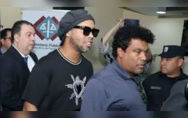 Ronaldinho Gaúcho e irmão podem deixar a prisão no próximo dia 24