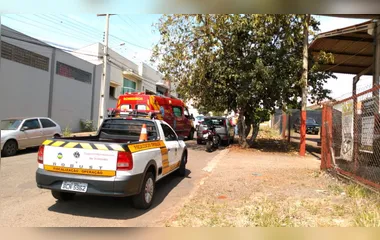 Jardim Paineiras tem acidente envolvendo carro e moto