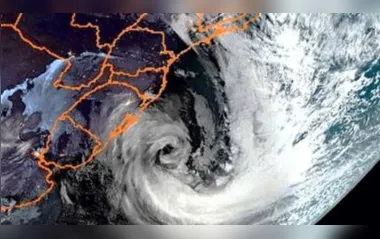 Novo 'ciclone bomba' gera alerta no litoral sul do país