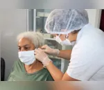 Pacientes recebem próteses auditivas no Jaime de Lima