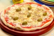 Aprenda a fazer Pizza de mussarela na panela de pressão