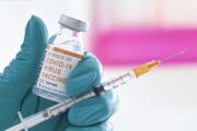Pfizer e BioNTech dizem que vacina contra covid-19 se mostrou 90% eficaz