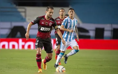 Flamengo encara Racing por vaga nas quartas da Libertadores