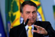 Bolsonaro pedirá liberação emergencial de spray nasal contra covid-19