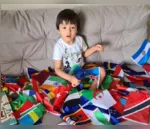 Paranaense de 3 anos quebra recorde identificando bandeiras
