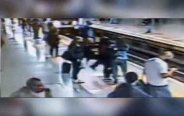 Homem é preso após tentar jogar pessoas nos trilhos de Metrô