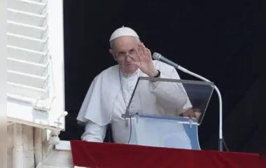 Papa pede diálogo em Cuba durante fala após cirurgia