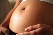 Adolescente de 13 anos fica grávida de trigêmeos no Paraná