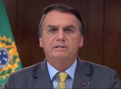Em dia de protestos, Bolsonaro volta a dizer ser 'imorrível'