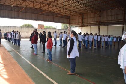 Escola Cívico-Militar de Jardim Alegre completa um mês; veja
