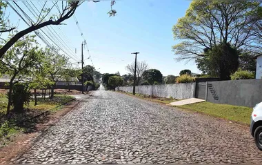 Ivaiporã lança programa de asfalto sobre pedra irregular