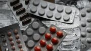 Farmácias estimam aumento de 18% nos preços de remédios