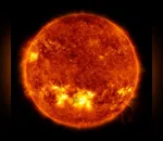 Erupção solar ejeta partículas que podem atingir a Terra