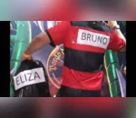 Homem é demitido após se fantasiar de goleiro Bruno