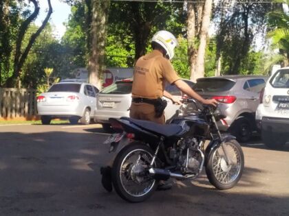 Adolescente que pilotava moto é apreendido em Apucarana