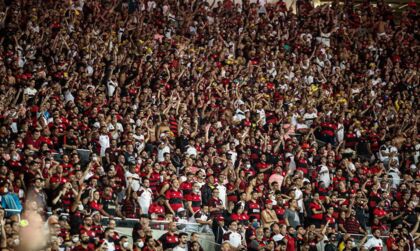 Flamengo é denunciado no STJD por canto homofóbico