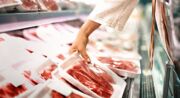 Mulheres são detidas furtando carne em supermercado