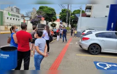 Procura por testes de covid-19 provoca filas em Apucarana