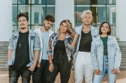 Grupo gospel tem show cancelado após divulgar fotos sensuais