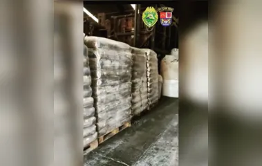 Carga de 27 toneladas roubada no MT é achada em Arapongas