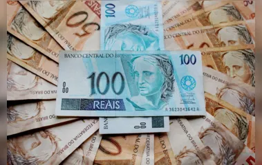 Homem tem R$1.200 furtados enquanto fazia saque em banco