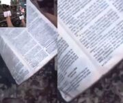'Sinal de Deus’: mulher acha Bíblia intacta após incêndio