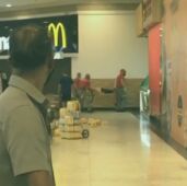Mulher baleada em shopping de Londrina recebe alta médica