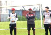 Toninho Santos testa mudanças no Apucarana Sports