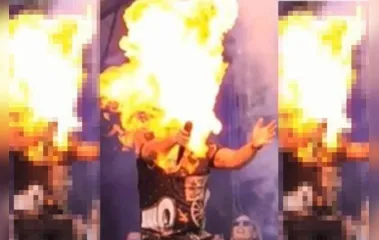 Vídeo: Xand Avião é atingido por chamas no rosto em show