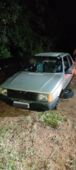 Carro furtado é encontrado sem pneus em Apucarana