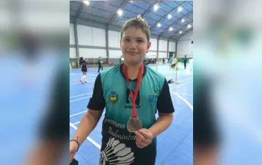 Jovem atleta de Apucarana conquista o bronze no Estadual de Badminton
