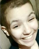 Julia Leandra Bossato Batista, de apenas 14 anos, lutava contra o câncer