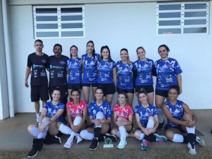 Voleibol feminino de Apucarana vence a 1ª na Liga de Maringá
