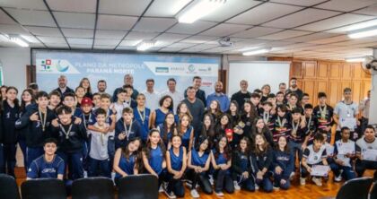 sete colégios da cidade que disputaram a macrorregional da 68ª edição dos Jogos Escolares do Paraná (JEP´s)