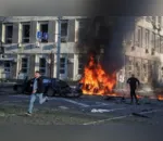O bombardeio desta manhã (10) atingiu principalmente Shevchenkivskyi, o distrito central de Kiev