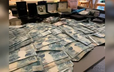 Polícia apreendeu mais de 170 mil reais em dinheiro