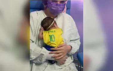 A surpresa do hospital agradou os pais das crianças prematuras, que curtiram a ação às vésperas da abertura da copa do mundo