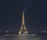 Torre Eiffel é considerada uma zona de incidentes criminais