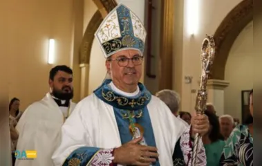 Bispo da Diocese de Apucarana, dom Carlos José de Oliveira