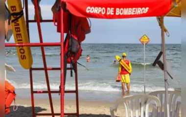Corpo de Bombeiros faz 1.264 salvamentos na água durante o Verão Maior Paraná nas praias