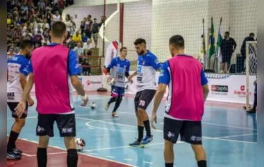 Esse seria o primeiro jogo em casa, válido pelo Campeonato Paranaense de Futsal