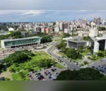 Centro Cívico de Curitiba onde estão os edifícios do Tribunais de Justiça, Tribunal de Contas, Palácio Iguaçu, Palácio das Araucarias, Assembléia Legislativa, Museu Oscar Niemeyer e a Praça Nossa Senhora de Salette.