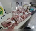 Foram furtados quilos de carne e pacotes de arroz