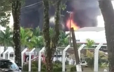 Defesa Civil recomenda evacuação de casas após incêndio na Cocari