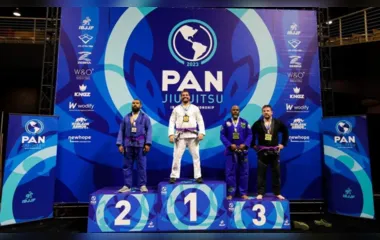 Atleta de jiu-jitsu, araponguense é campeão em torneio nos EUA