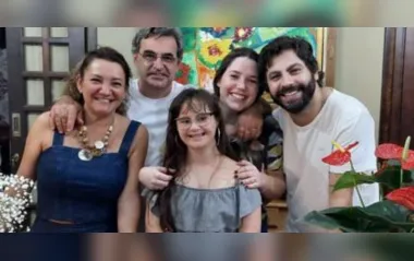 Fabíola, com a família: marido Hélio, filhas Luiza e Natália, e o genro André