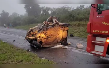 Colisão entre três veículos deixa um morto na BR-373, no Paraná