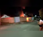 Carro pegou fogo no Residencial Jaçanã