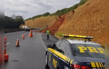 BR-376 segue interditada dois dias após desmoronamento no Paraná